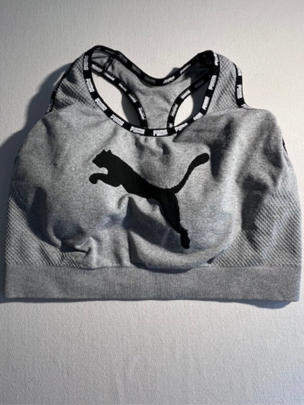 PUMA sport's bra‎ grey racerback CAT logo workout, yoga, jogging, beach size Lg